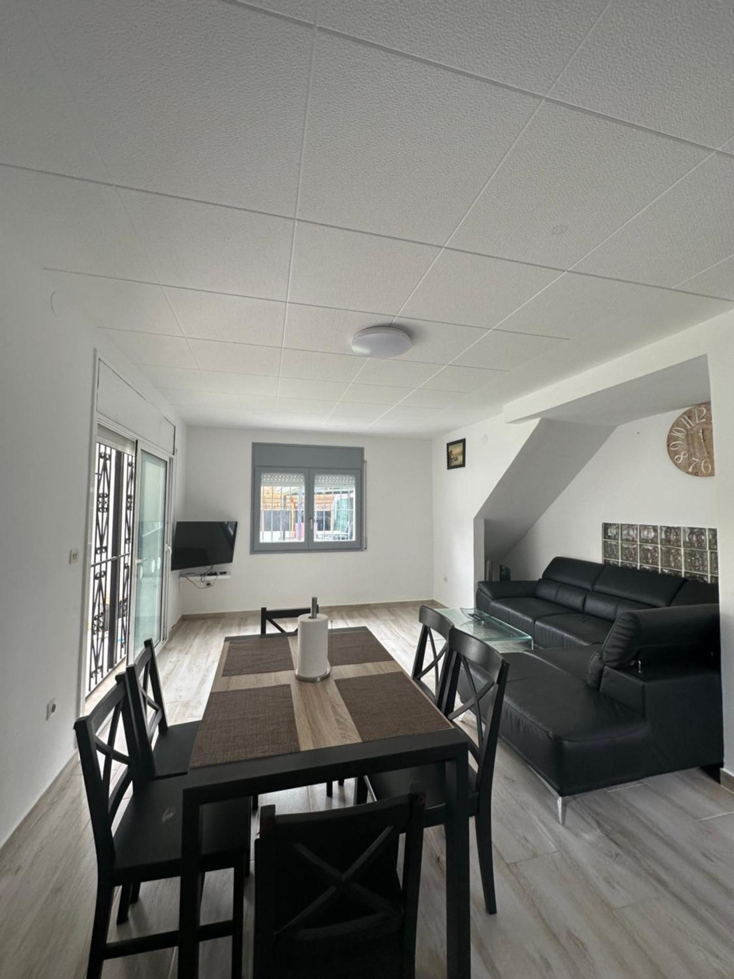 Sol Playa Piscina Apartment เอมปูเรียบราบา ภายนอก รูปภาพ