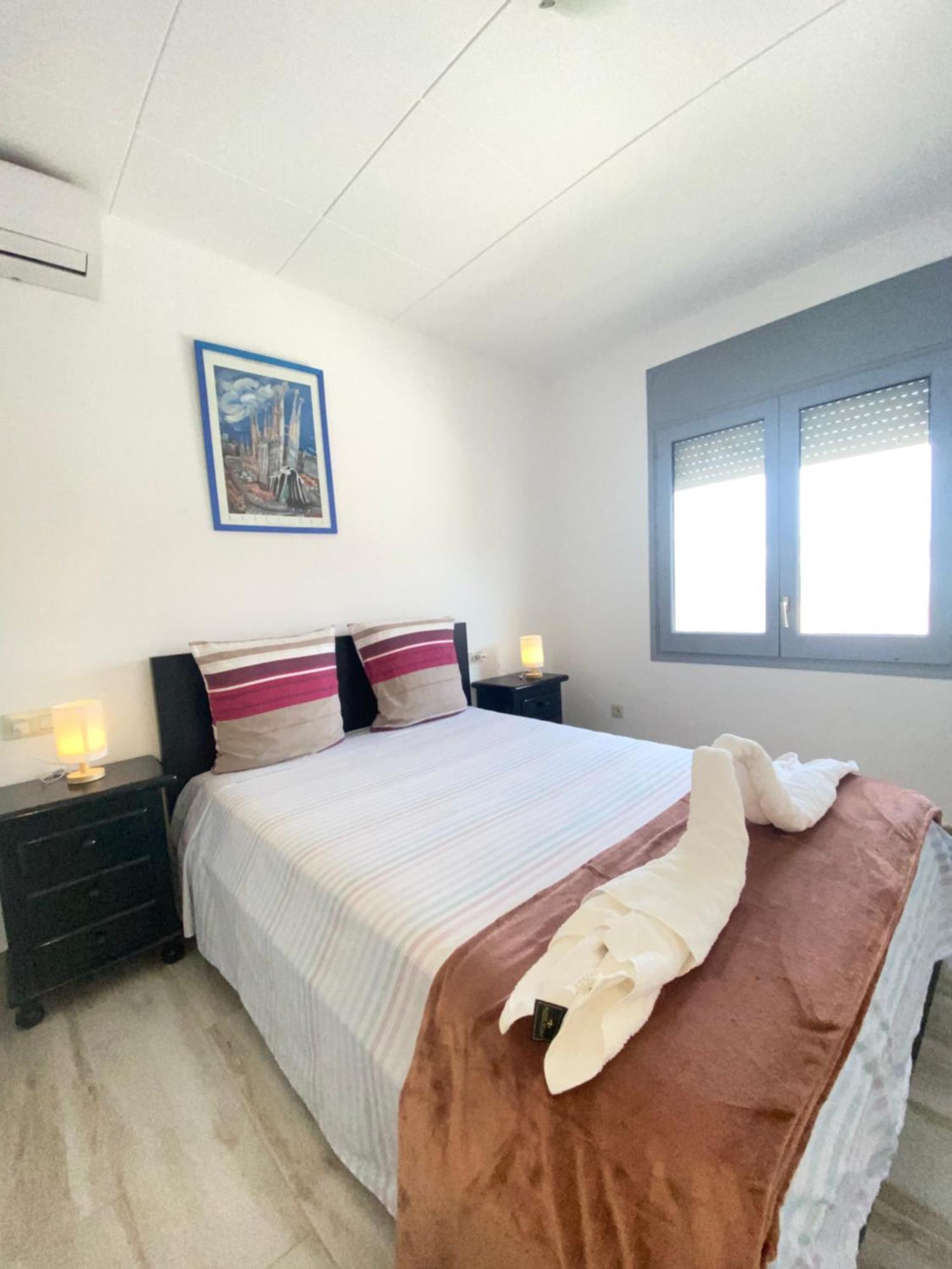 Sol Playa Piscina Apartment เอมปูเรียบราบา ภายนอก รูปภาพ