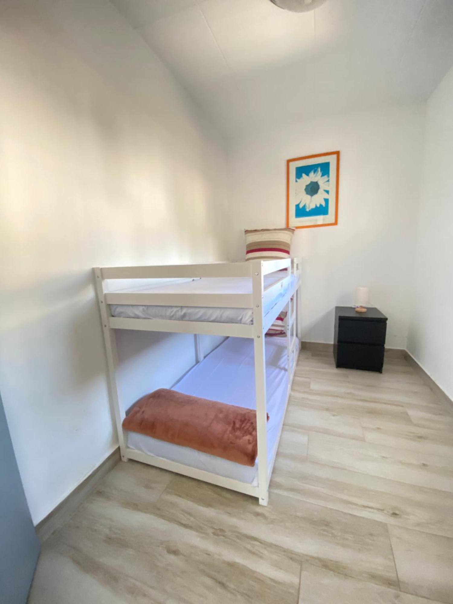 Sol Playa Piscina Apartment เอมปูเรียบราบา ภายนอก รูปภาพ