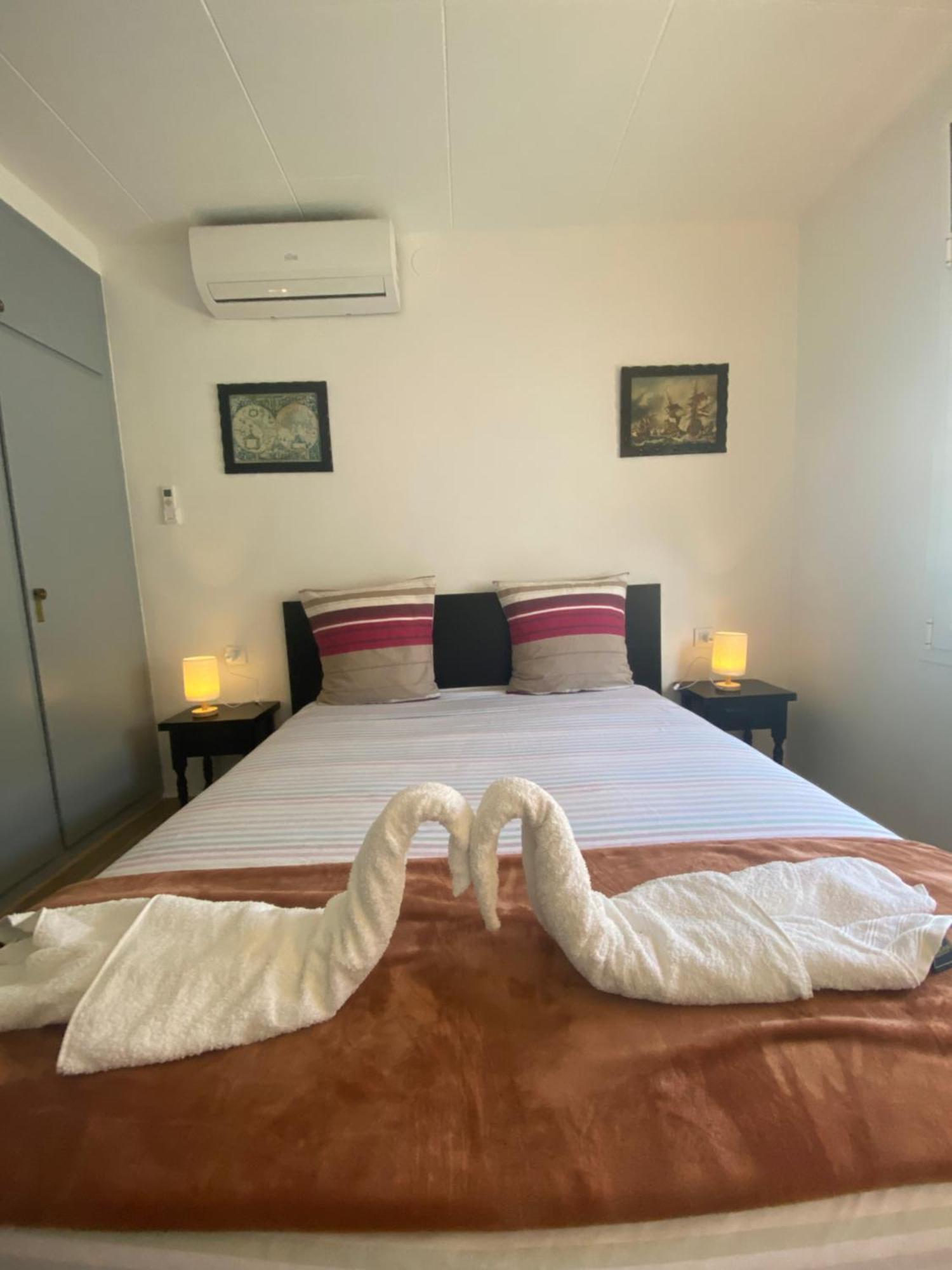 Sol Playa Piscina Apartment เอมปูเรียบราบา ภายนอก รูปภาพ