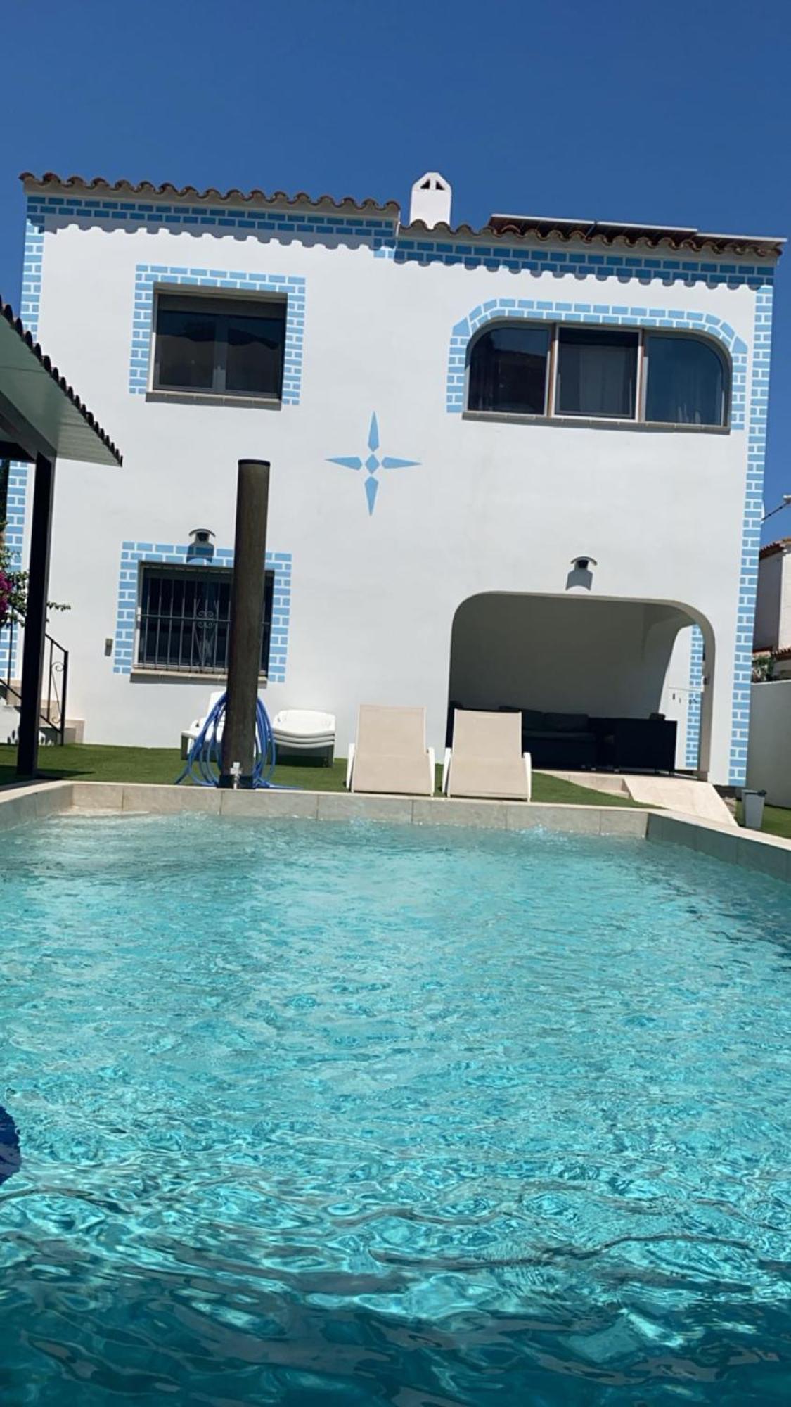 Sol Playa Piscina Apartment เอมปูเรียบราบา ภายนอก รูปภาพ