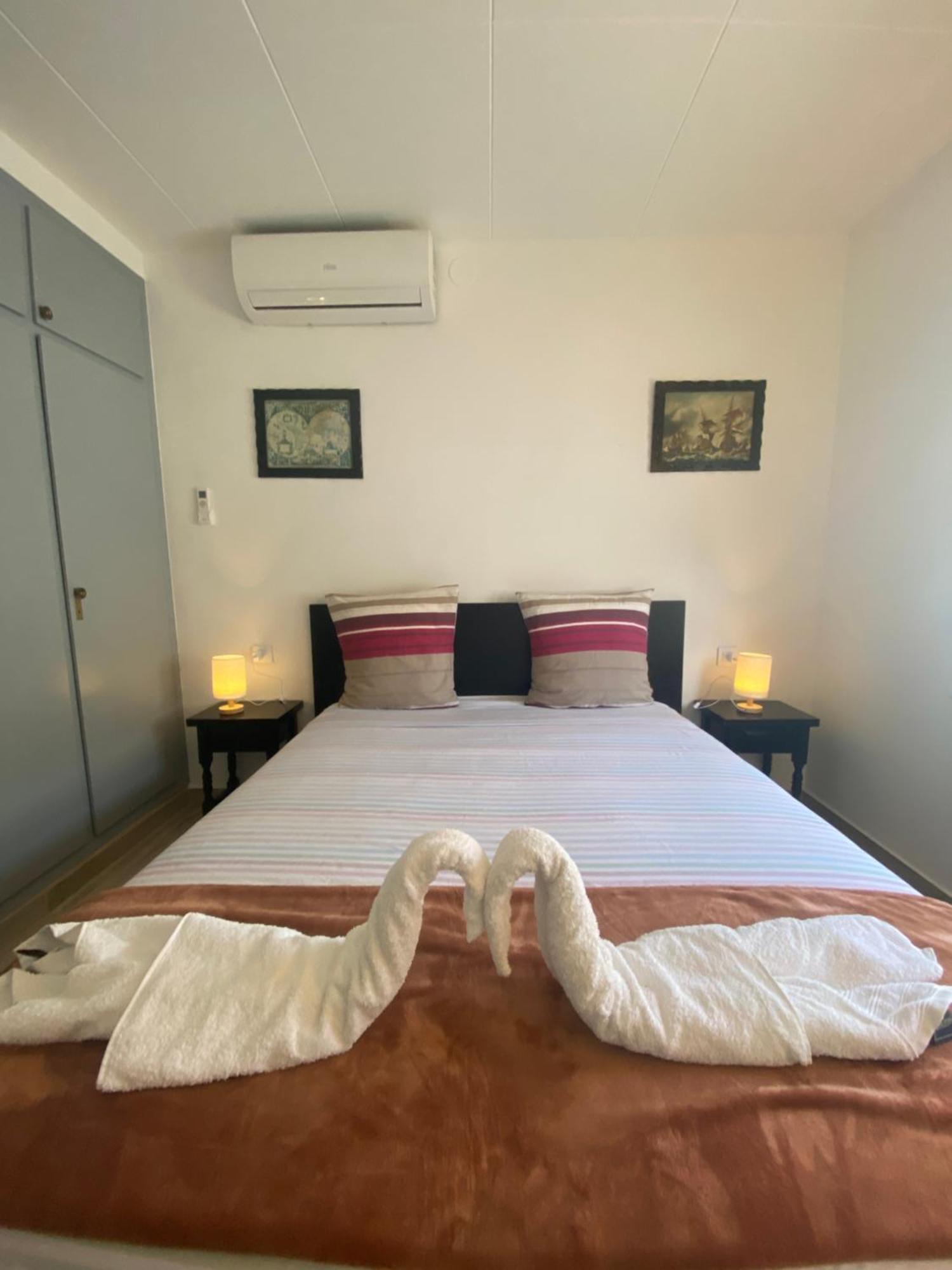 Sol Playa Piscina Apartment เอมปูเรียบราบา ภายนอก รูปภาพ