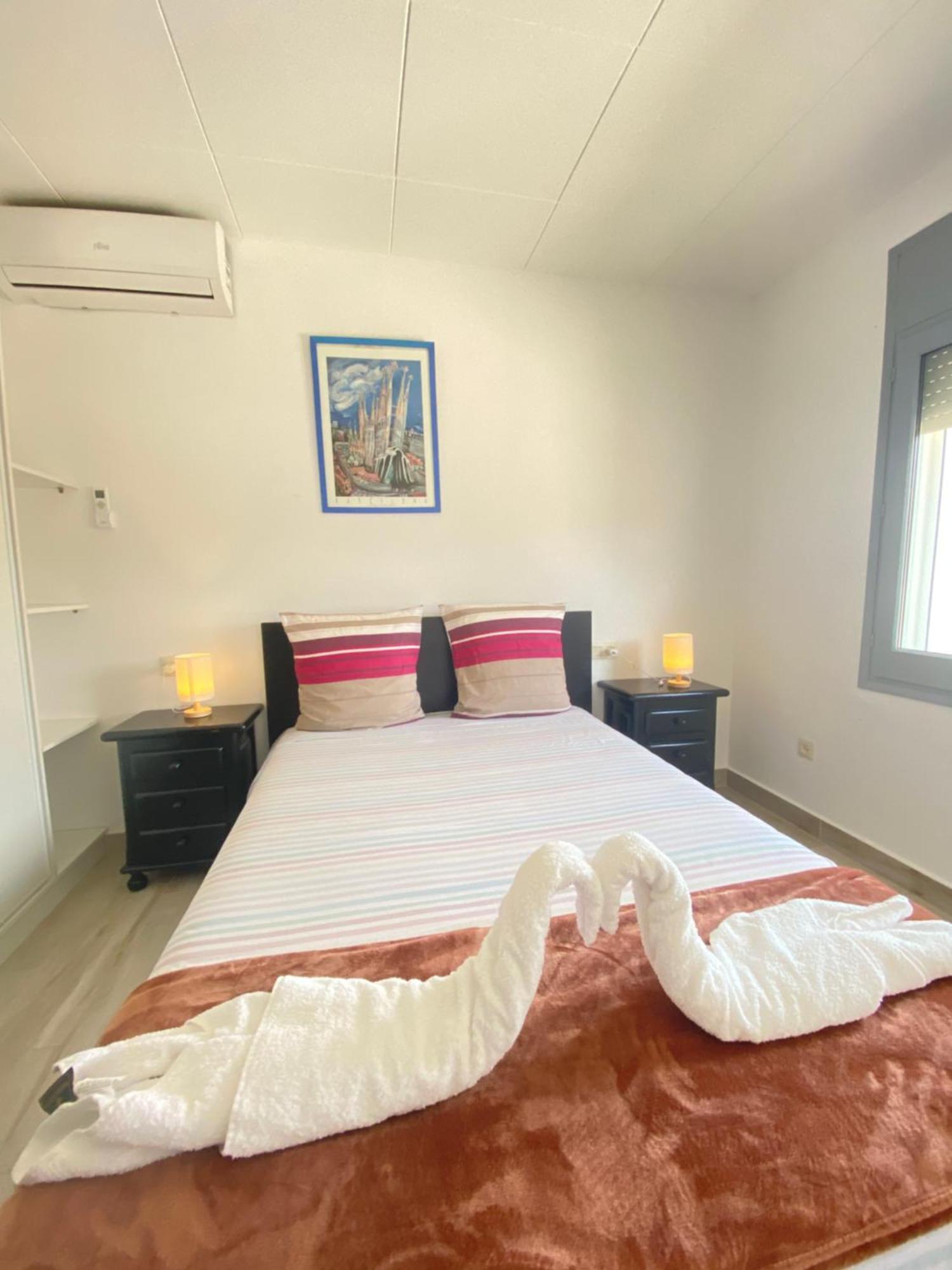 Sol Playa Piscina Apartment เอมปูเรียบราบา ภายนอก รูปภาพ